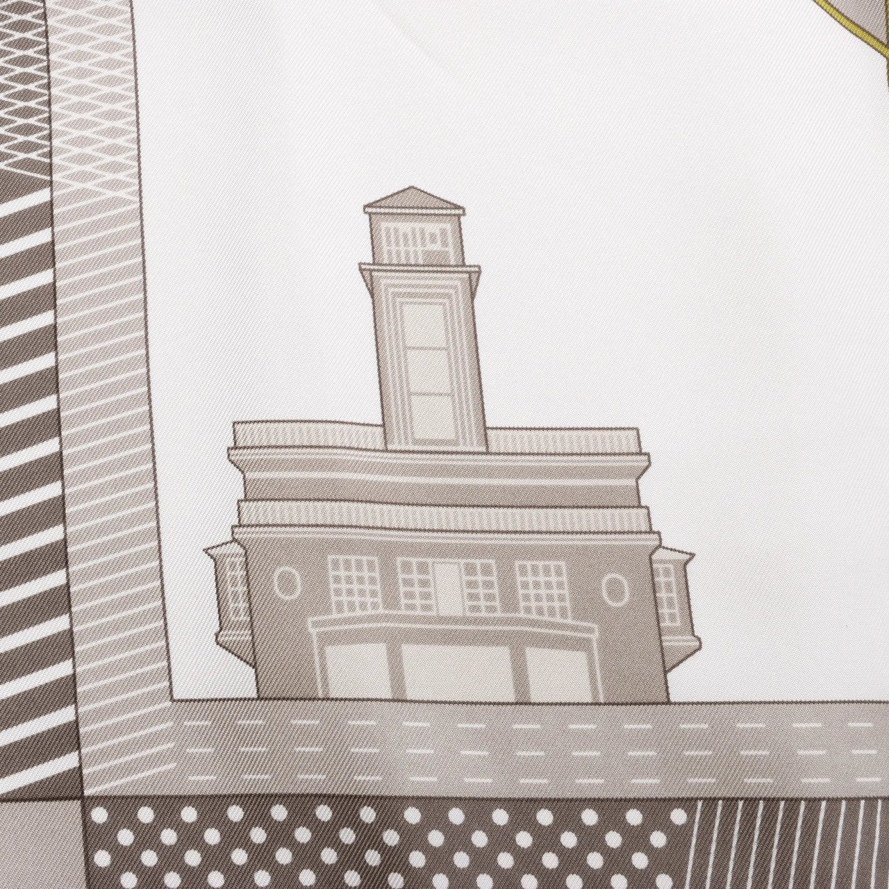 Hermès Hermès Carré 90 "CHEVAL DE COURSES" Silk handkerchief in Gray Grijs