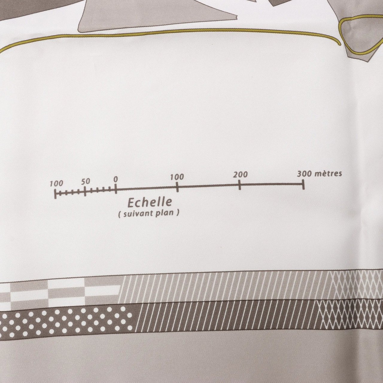 Hermès Hermès Carré 90 "CHEVAL DE COURSES" Silk handkerchief in Gray Grijs