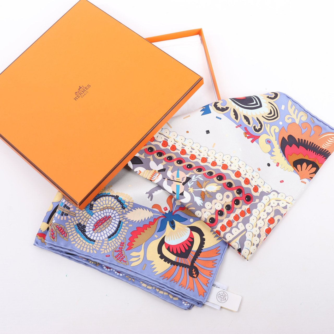 Hermès Hermès Carré 90 "Costume de Fete" 100% Silk Scarf in Purple Paars