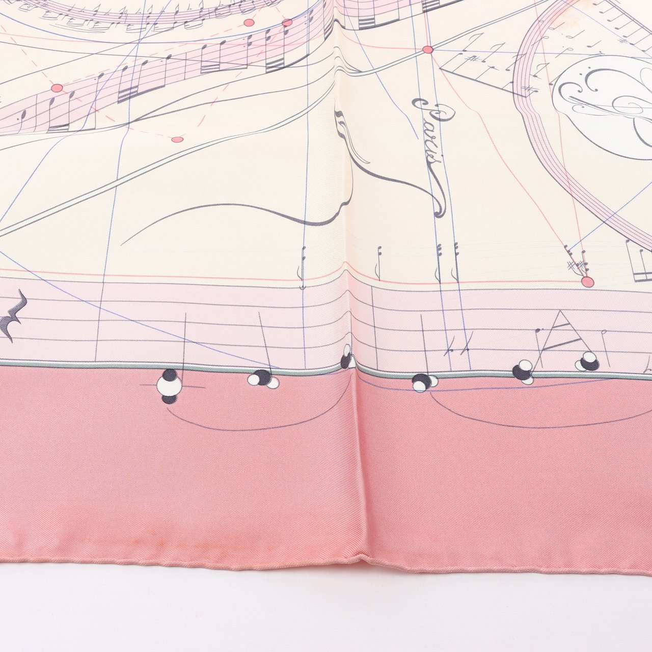 Hermès Hermès Carré 90 "La Musique Des Spheres" 100% Silk Scarf in Pink Roze