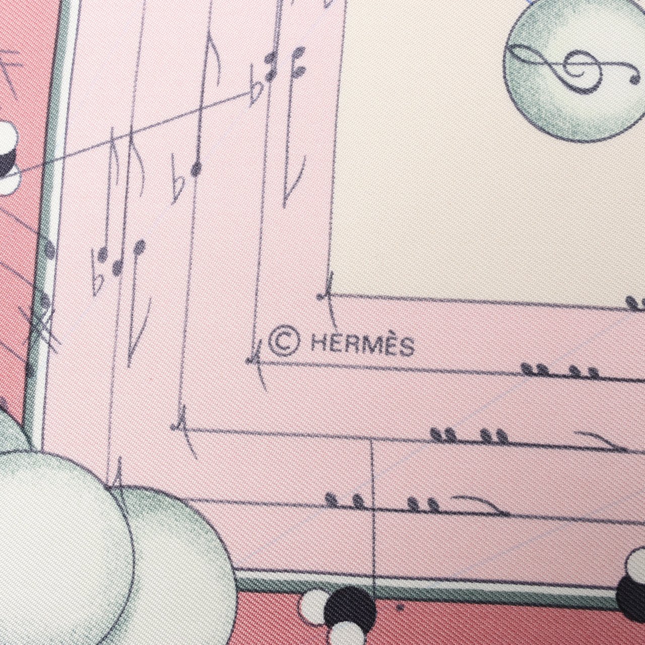 Hermès Hermès Carré 90 "La Musique Des Spheres" 100% Silk Scarf in Pink Roze