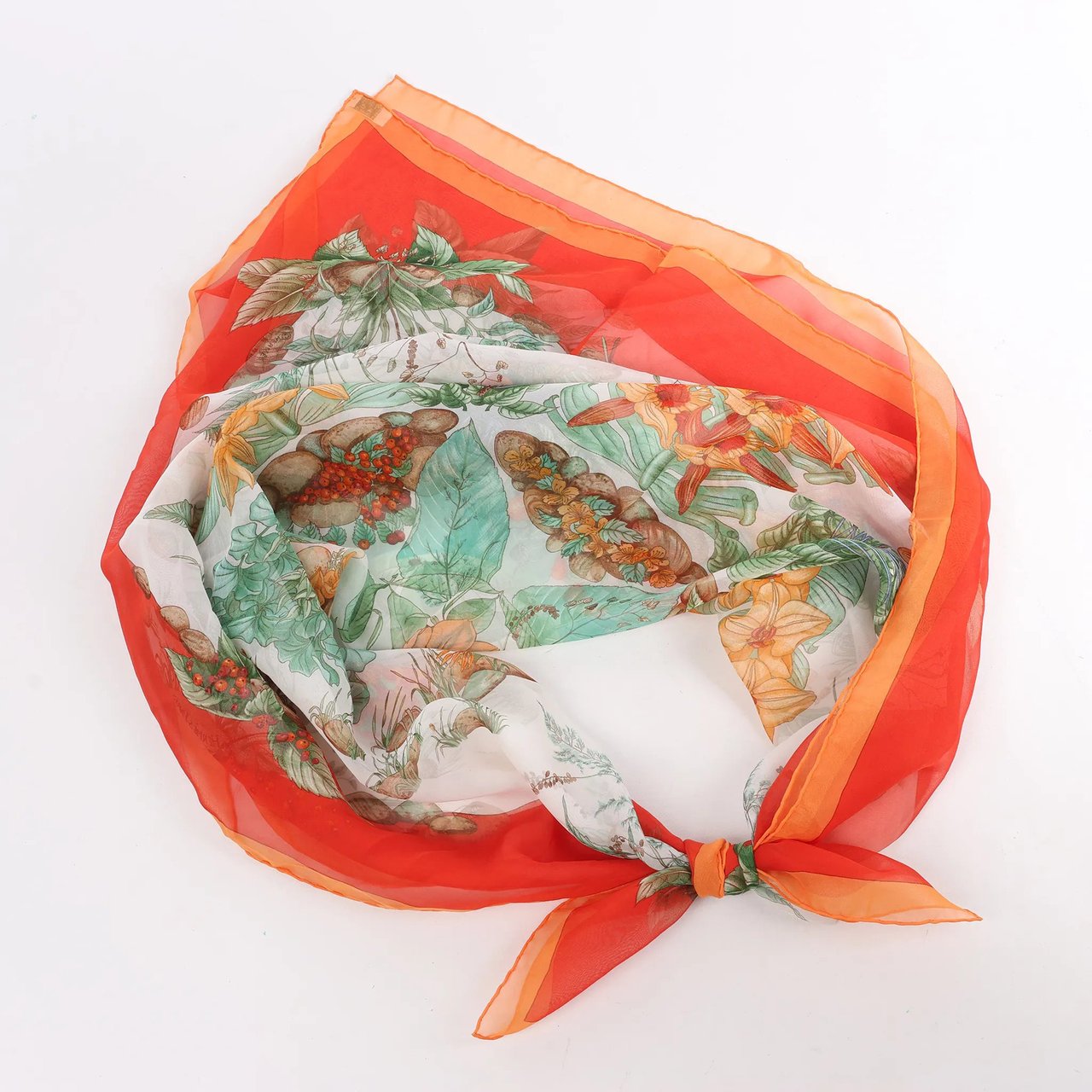 Hermès Hermès Carré 90 "Pythagore" Silk handkerchief in Orange Oranje