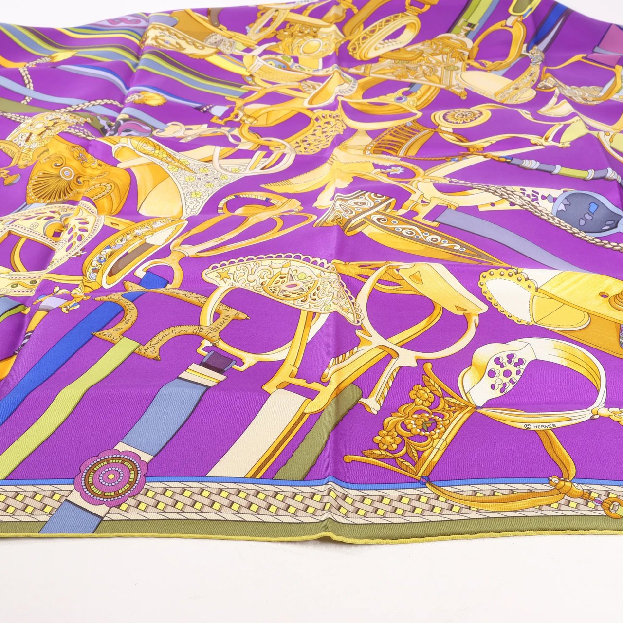 Hermès Hermès Carré 90 "Concours d'etriers Etelier" Silk handkerchief in Purple Paars