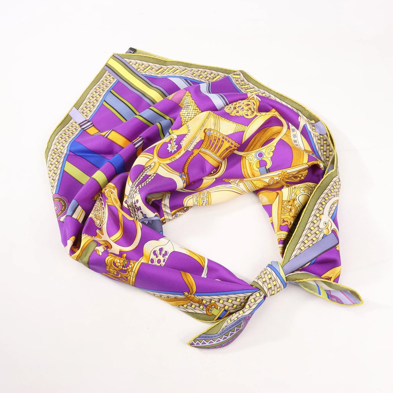 Hermès Hermès Carré 90 "Concours d'etriers Etelier" Silk handkerchief in Purple Paars