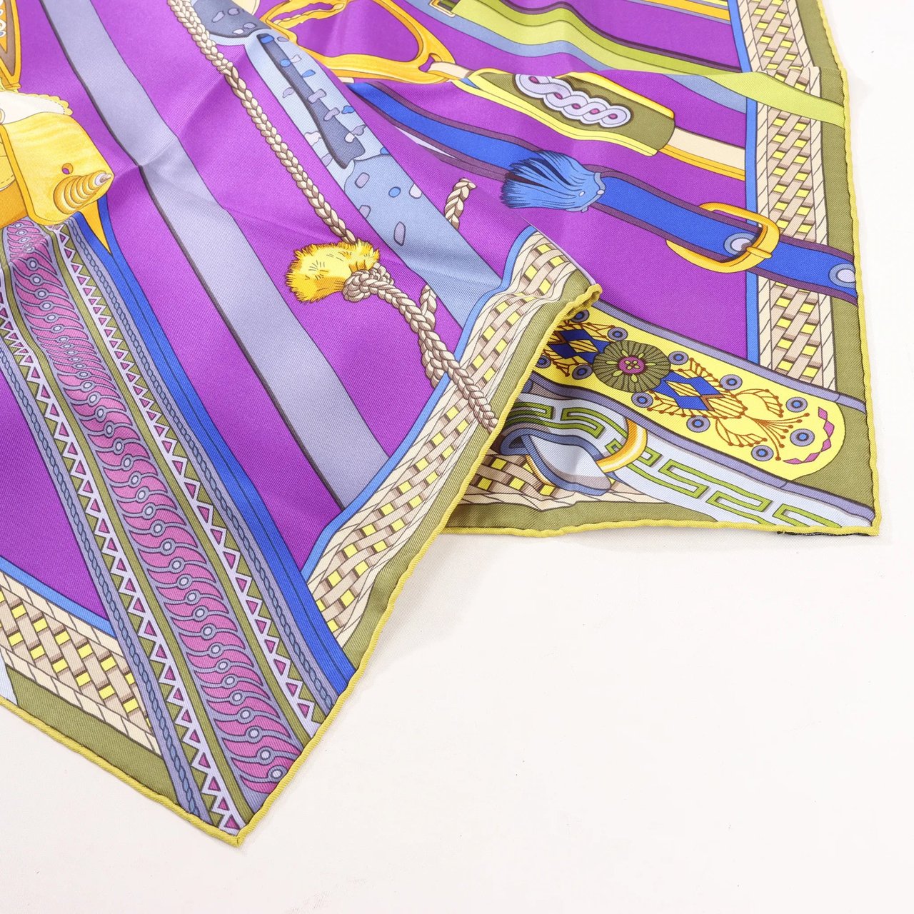 Hermès Hermès Carré 90 "Concours d'etriers Etelier" Silk handkerchief in Purple Paars