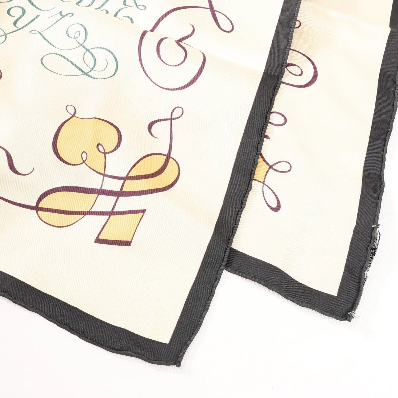 Hermès Hermès Carré 90 "L'ART D'ECRIRE" Silk handkerchief in Beige Beige