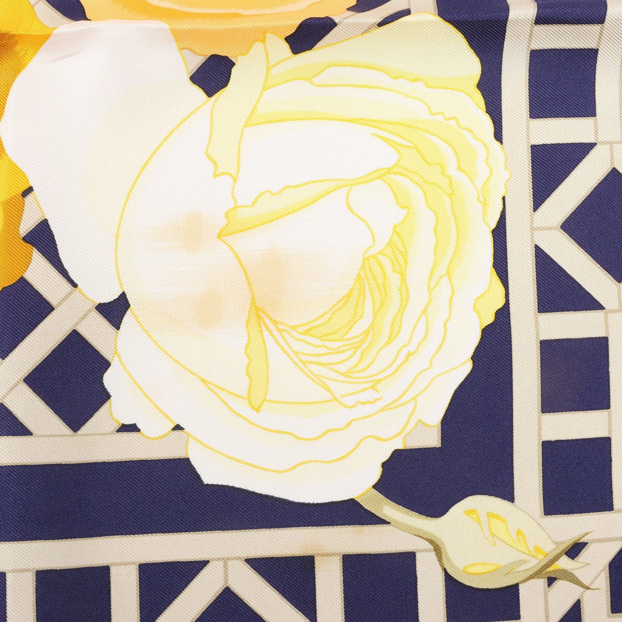 Hermès Hermès Carré 90 "ROSERAIE" Silk handkerchief in Yellow Geel