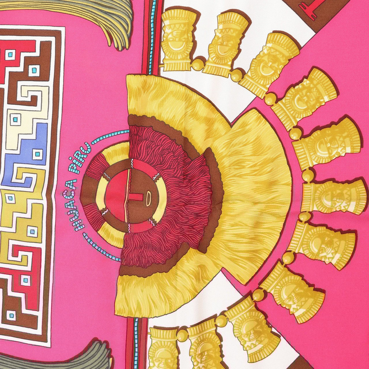 Hermès Hermès Carré 90 "HUACA PIRU" Silk handkerchief in Pink Roze
