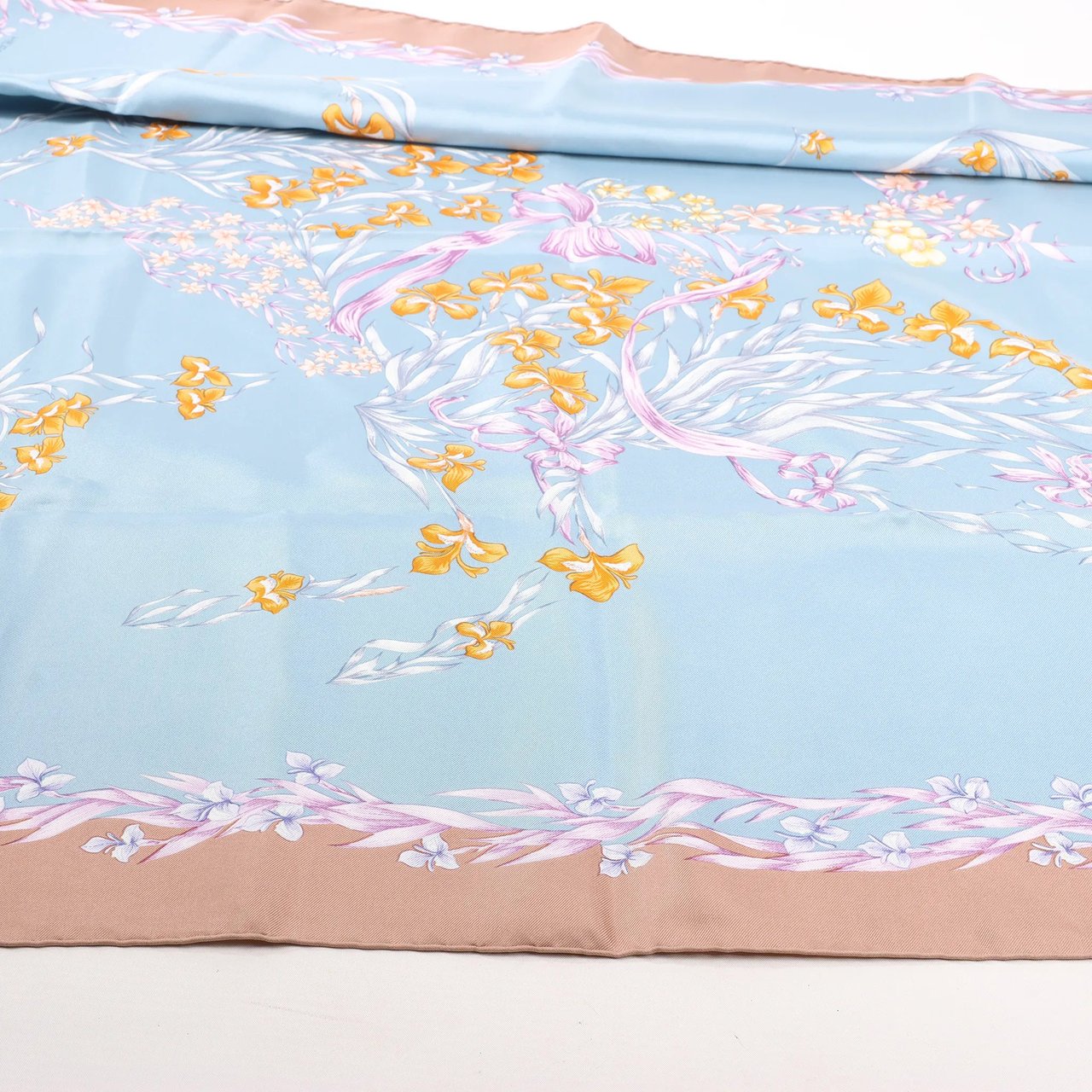 Hermès Hermès Carré 90 "H.d'Origny" Silk handkerchief in Blue Blauw