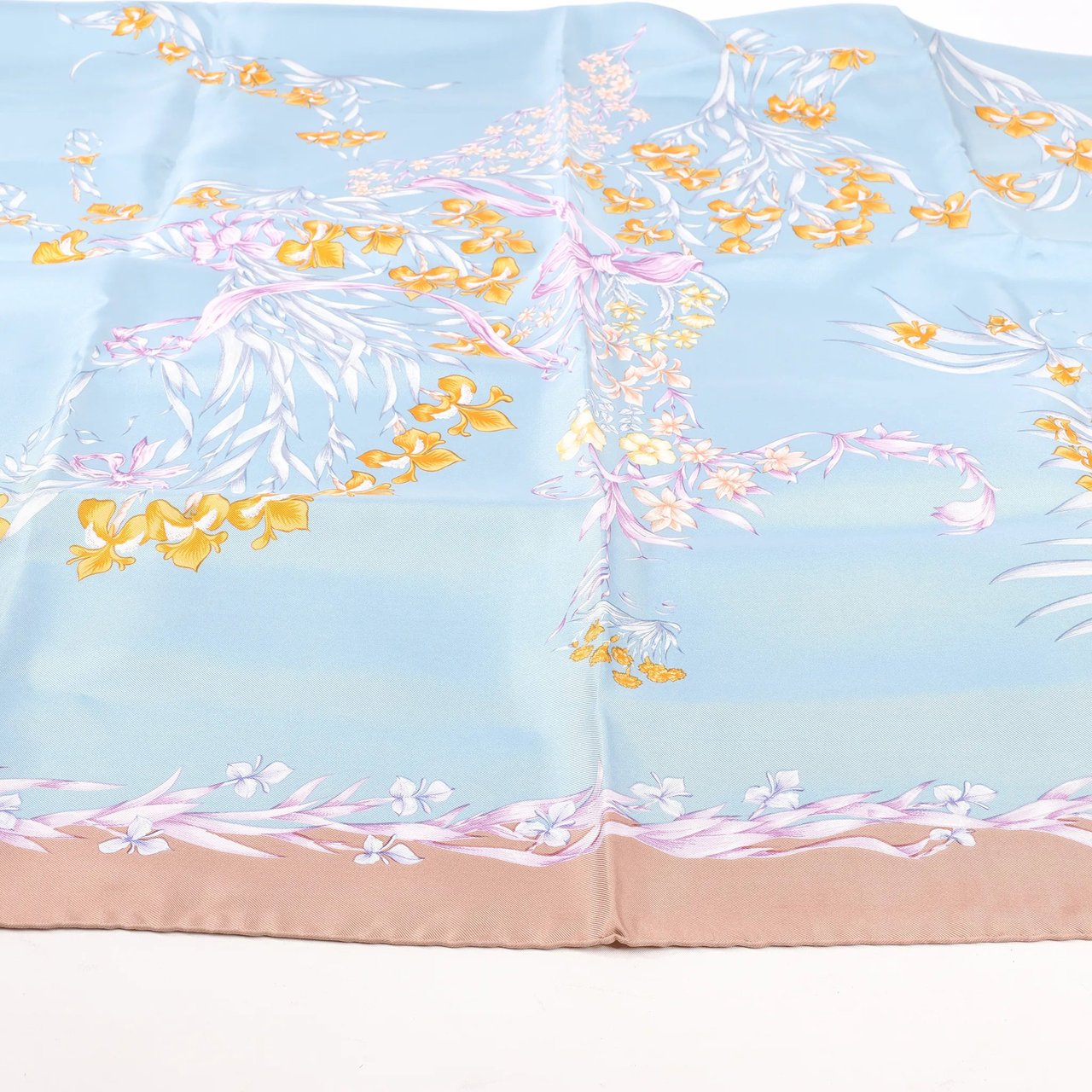 Hermès Hermès Carré 90 "H.d'Origny" Silk handkerchief in Blue Blauw