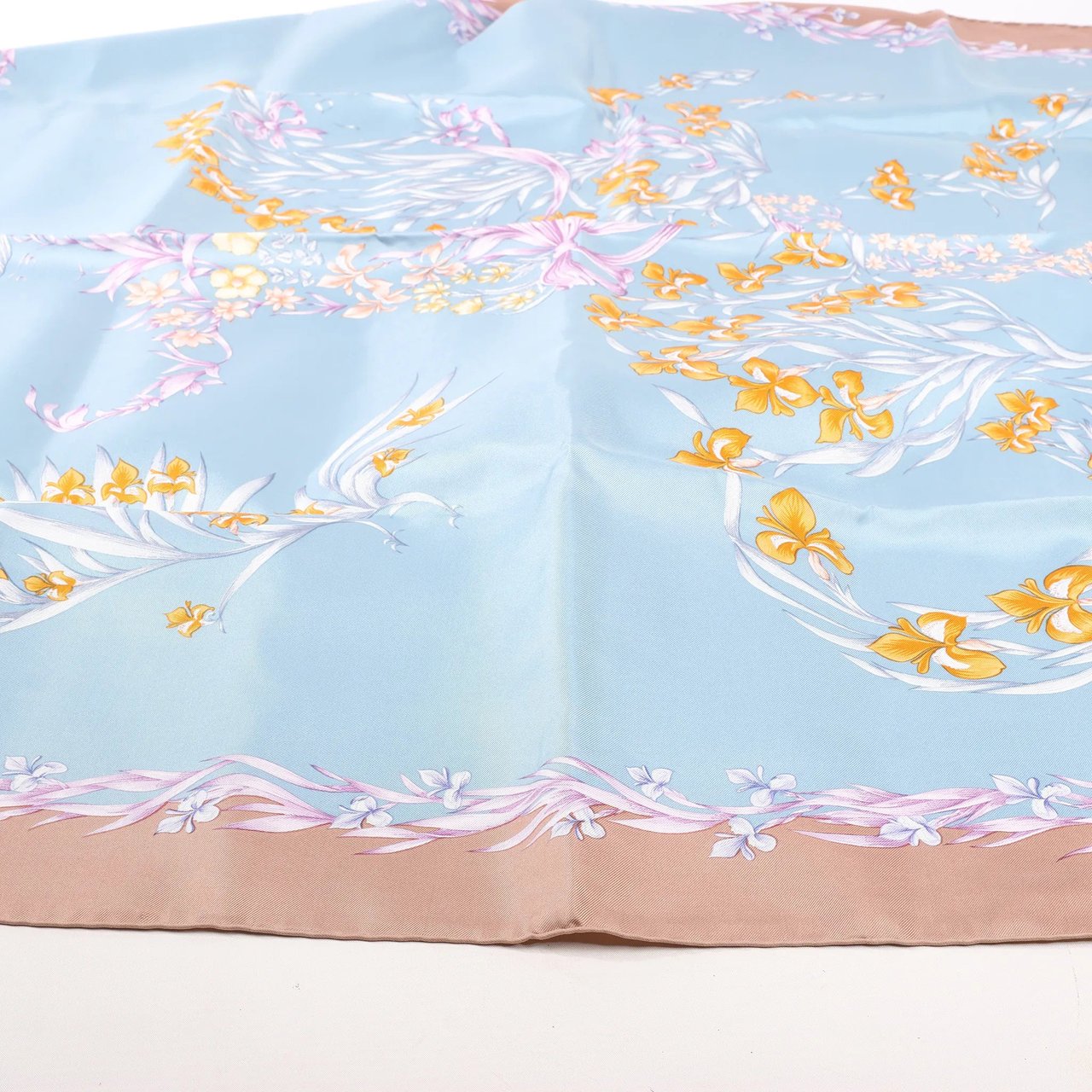 Hermès Hermès Carré 90 "H.d'Origny" Silk handkerchief in Blue Blauw