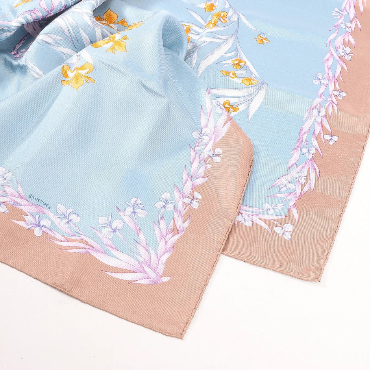 Hermès Hermès Carré 90 "H.d'Origny" Silk handkerchief in Blue Blauw