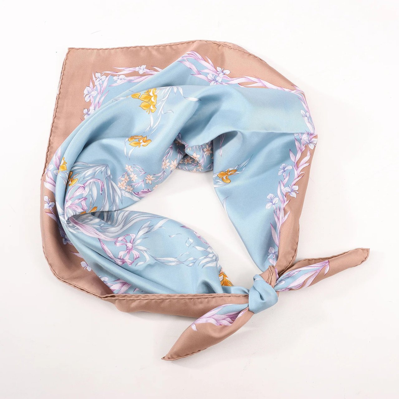 Hermès Hermès Carré 90 "H.d'Origny" Silk handkerchief in Blue Blauw