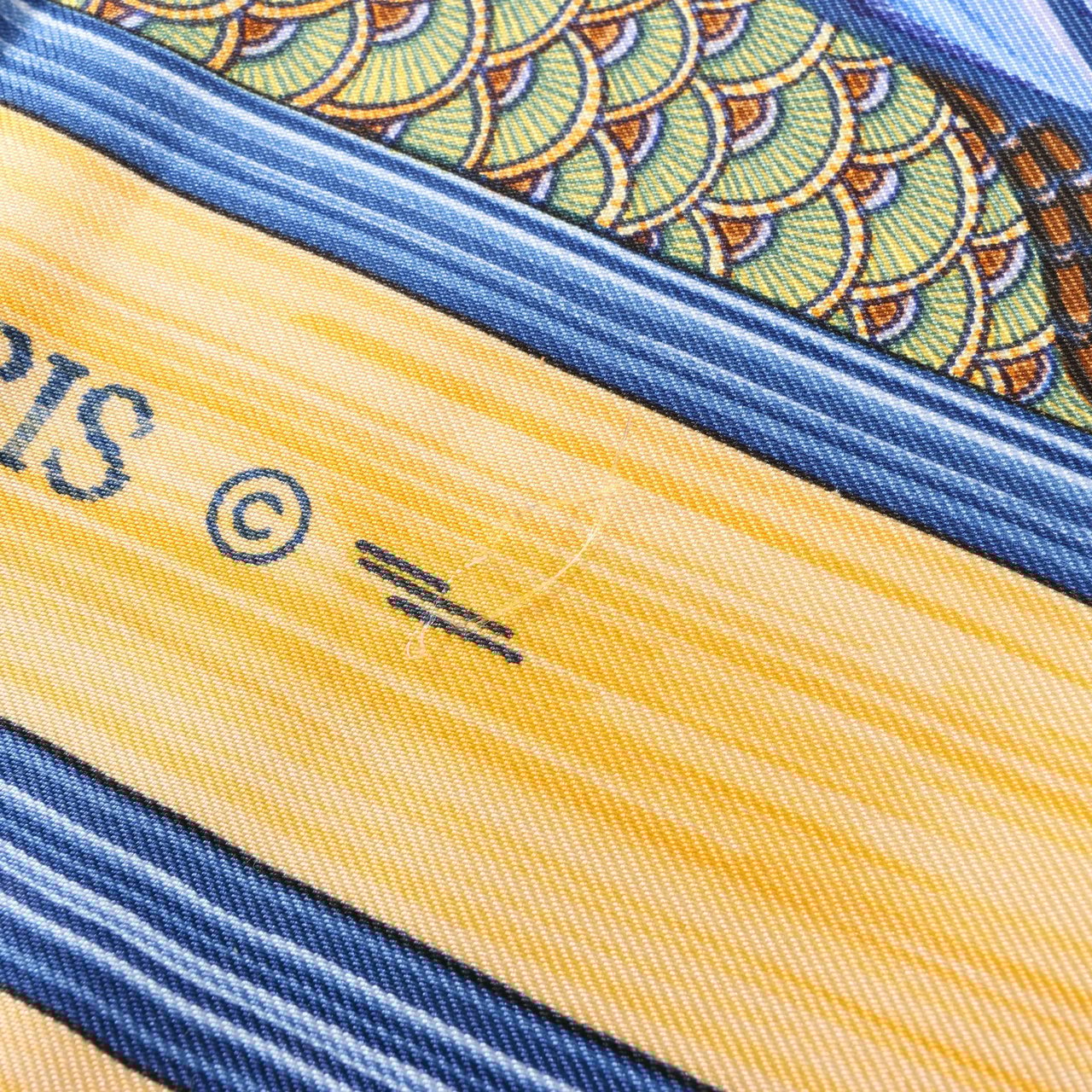 Hermès Hermès Carré 90 "La Mare aux Canards" Silk handkerchief in Yellow Geel