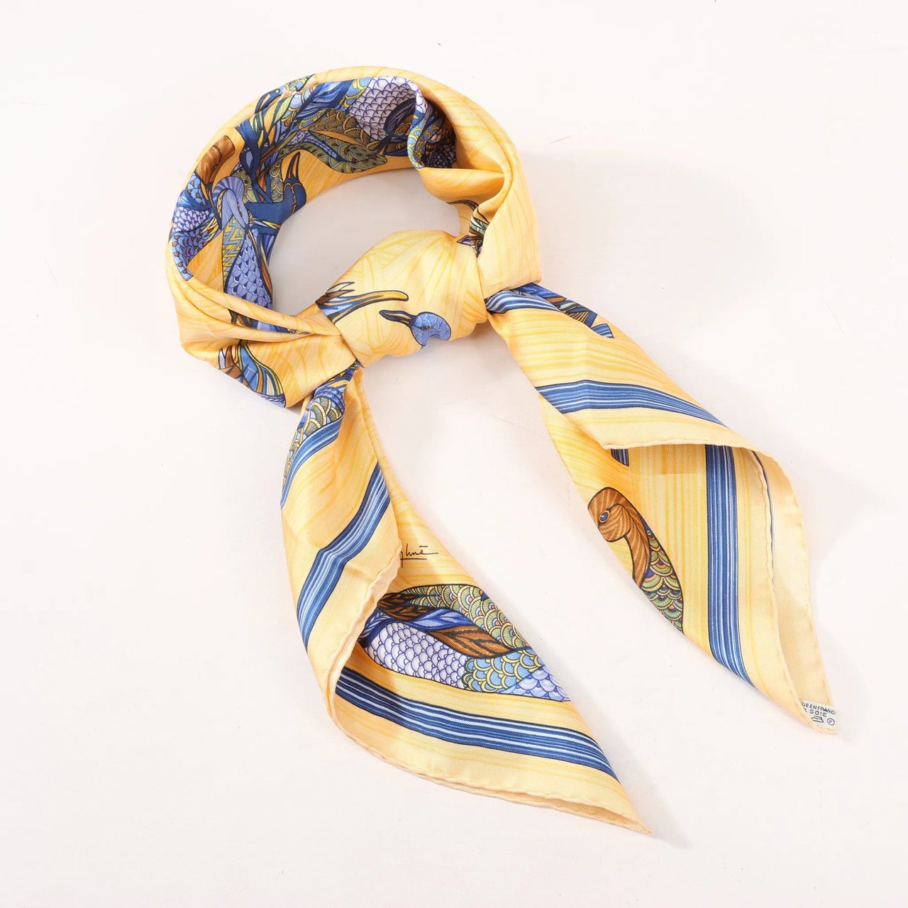 Hermès Hermès Carré 90 "La Mare aux Canards" Silk handkerchief in Yellow Geel