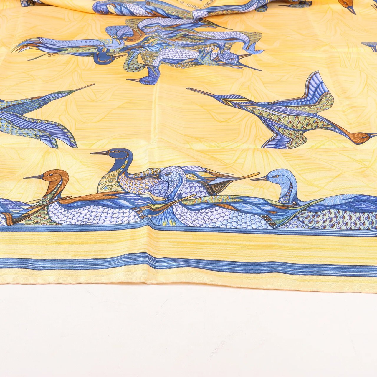 Hermès Hermès Carré 90 "La Mare aux Canards" Silk handkerchief in Yellow Geel