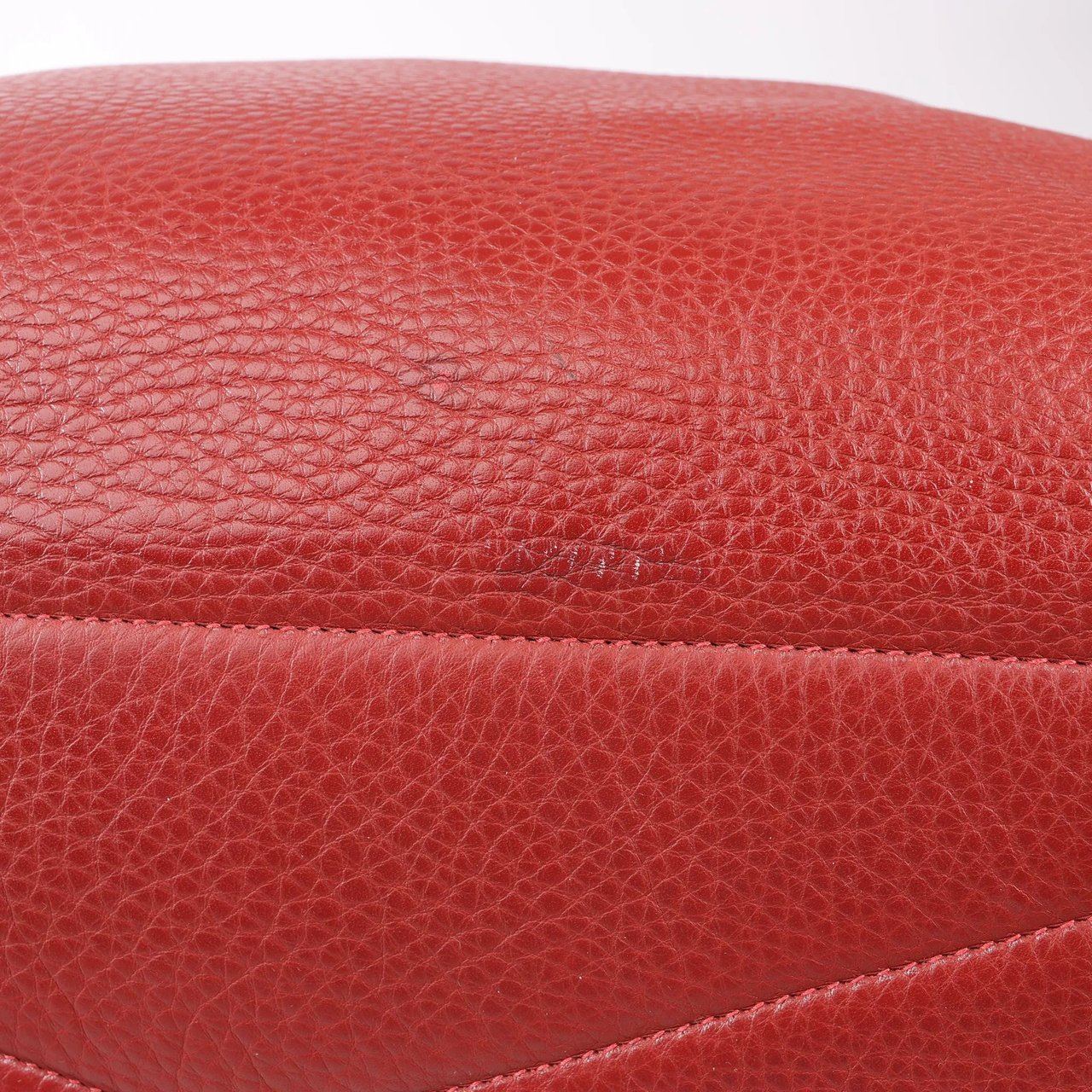 Hermès HERMES Victoria 43 Taurillon Clemence Gold Metal Fittings in Rouge H □D: 2000 Rood