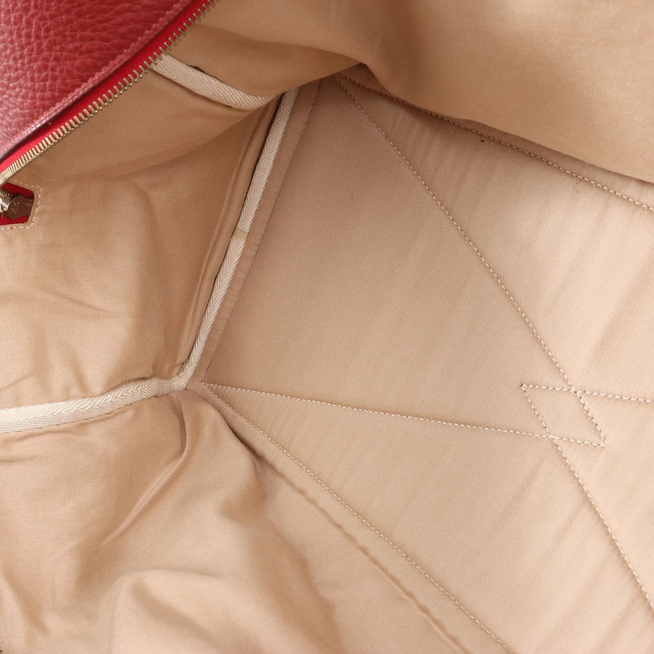 Hermès HERMES Victoria 43 Taurillon Clemence Gold Metal Fittings in Rouge H □D: 2000 Rood