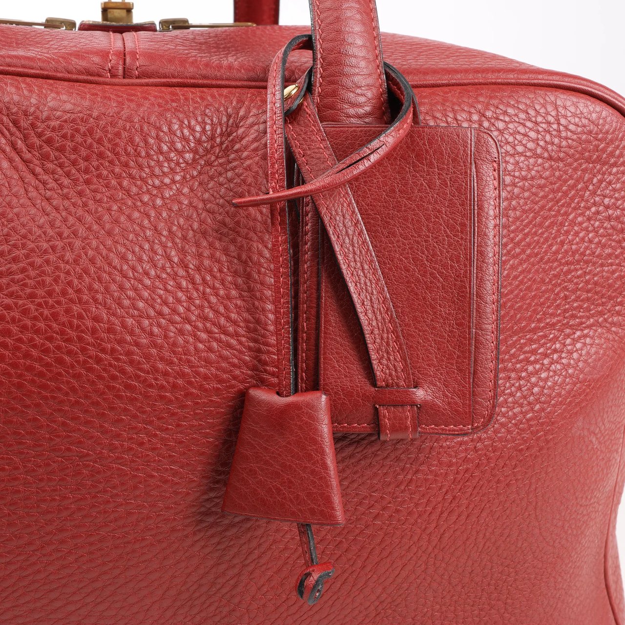 Hermès HERMES Victoria 43 Taurillon Clemence Gold Metal Fittings in Rouge H □D: 2000 Rood