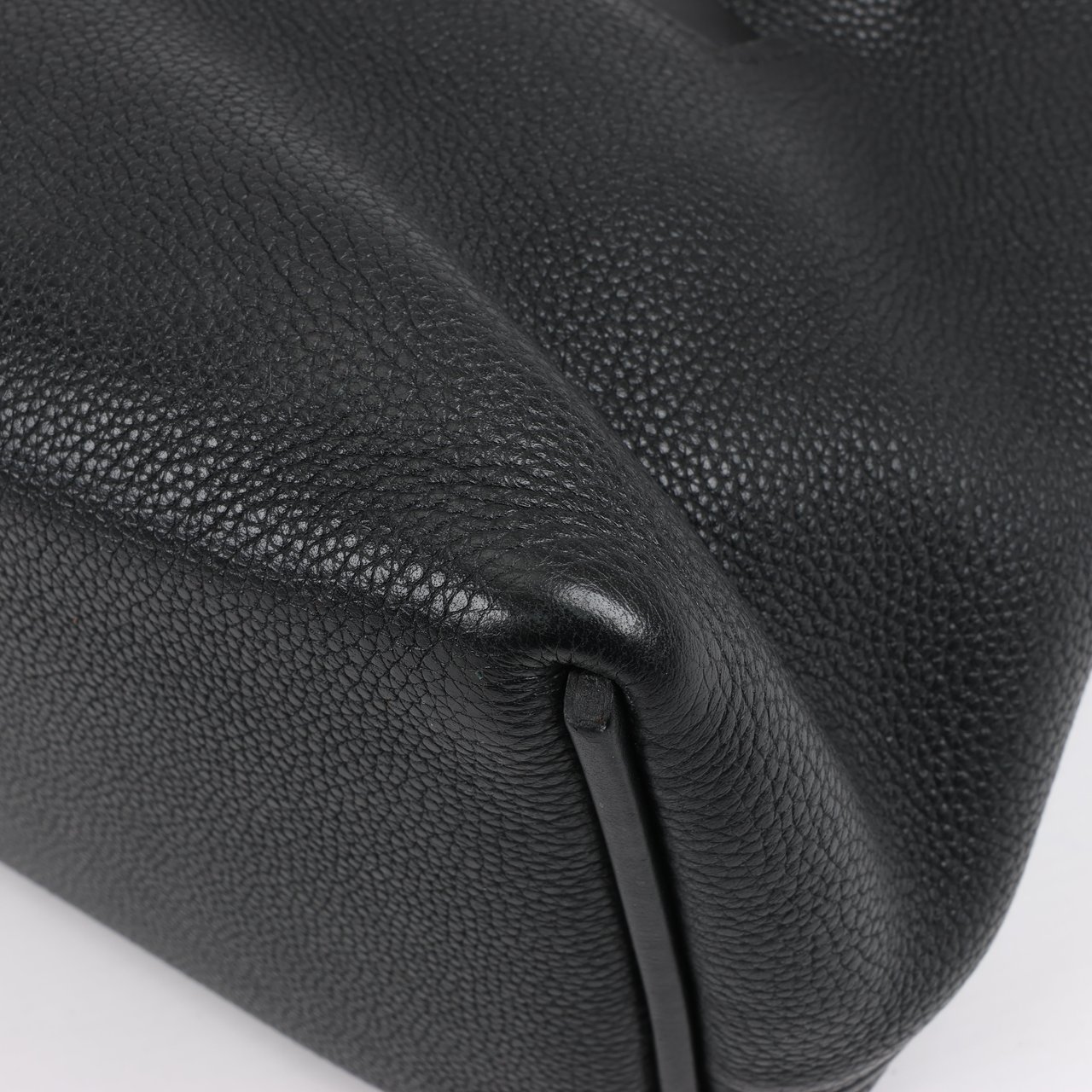 Hermès HERMES 24/24 29 Togo Leather Handbag in Black and Gold Metal Fittings D: 2019 Zwart