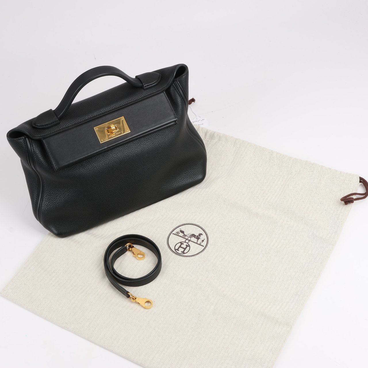 Hermès HERMES 24/24 29 Togo Leather Handbag in Black and Gold Metal Fittings D: 2019 Zwart