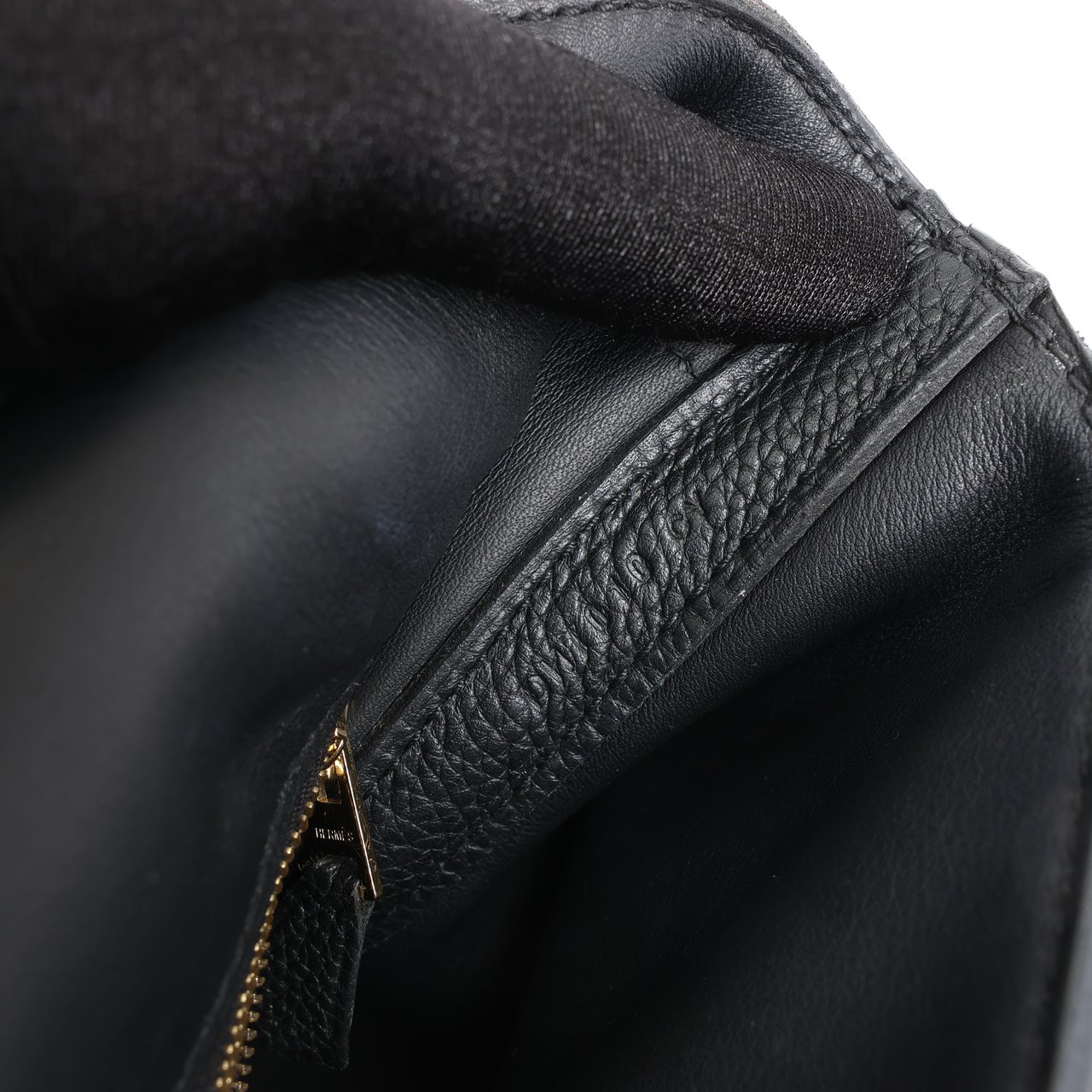 Hermès HERMES 24/24 29 Togo Leather Handbag in Black and Gold Metal Fittings D: 2019 Zwart