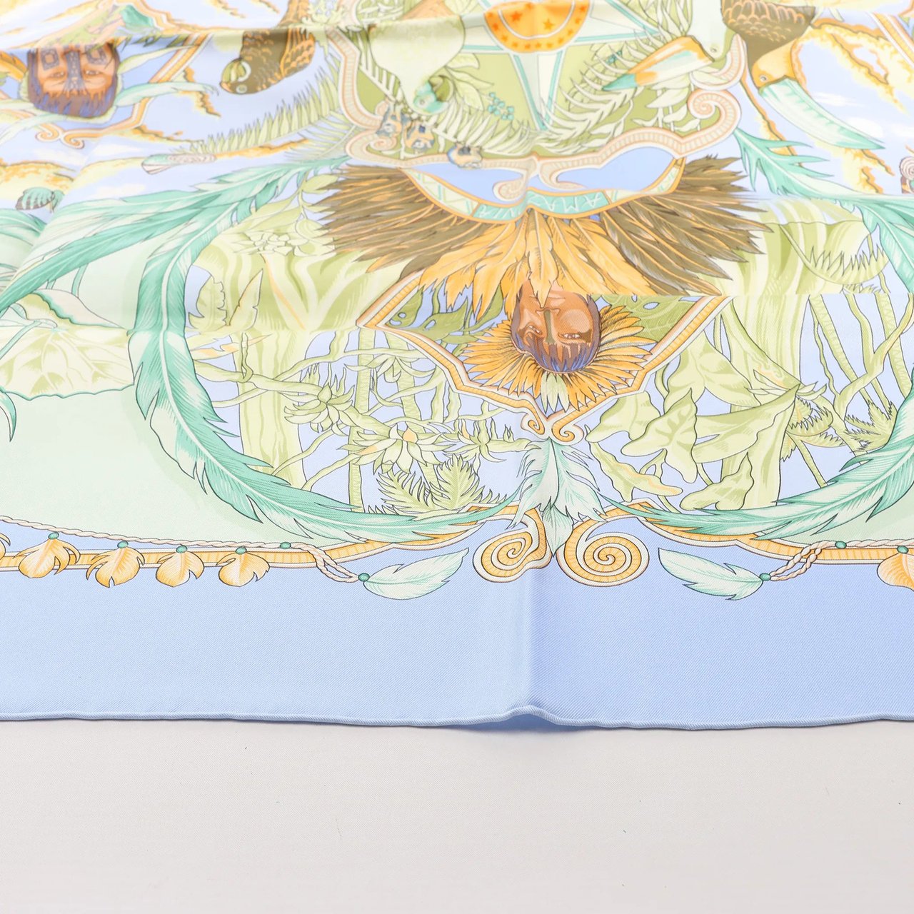 Hermès Hermès Carré 90 "AMAZONIA" Silk handkerchief in Blue Blauw