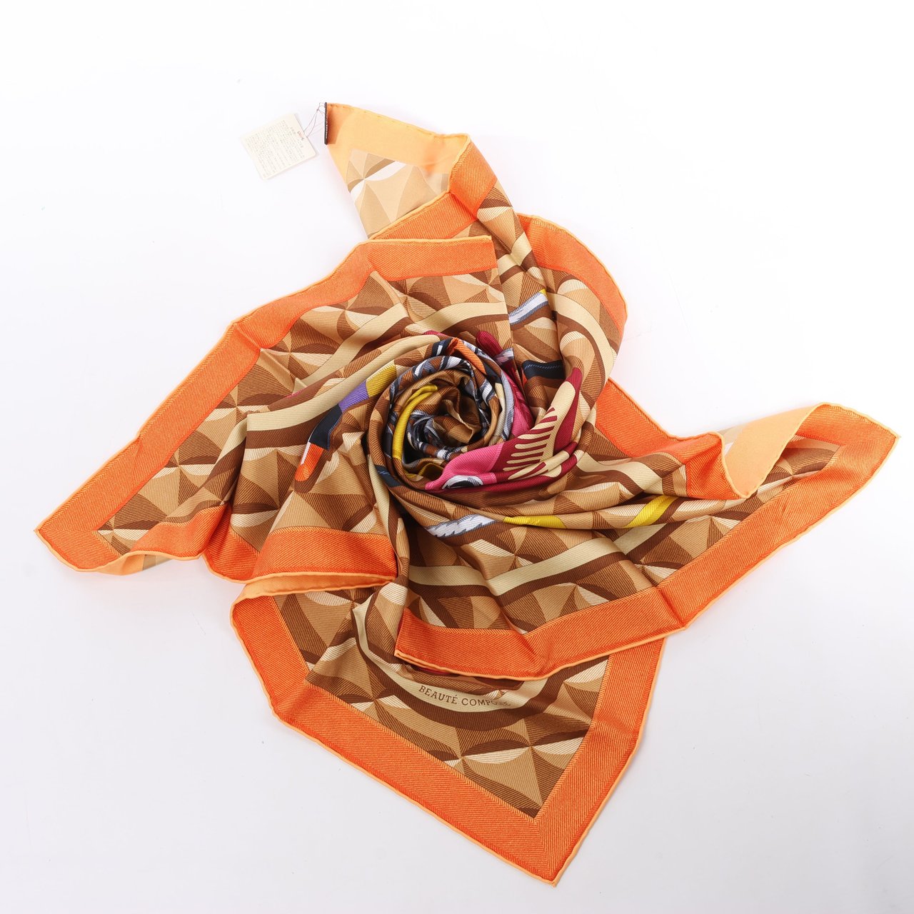 Hermès Hermès Carré 90 "BEAUTE COMPOSEE" Silk handkerchief in Orange Oranje