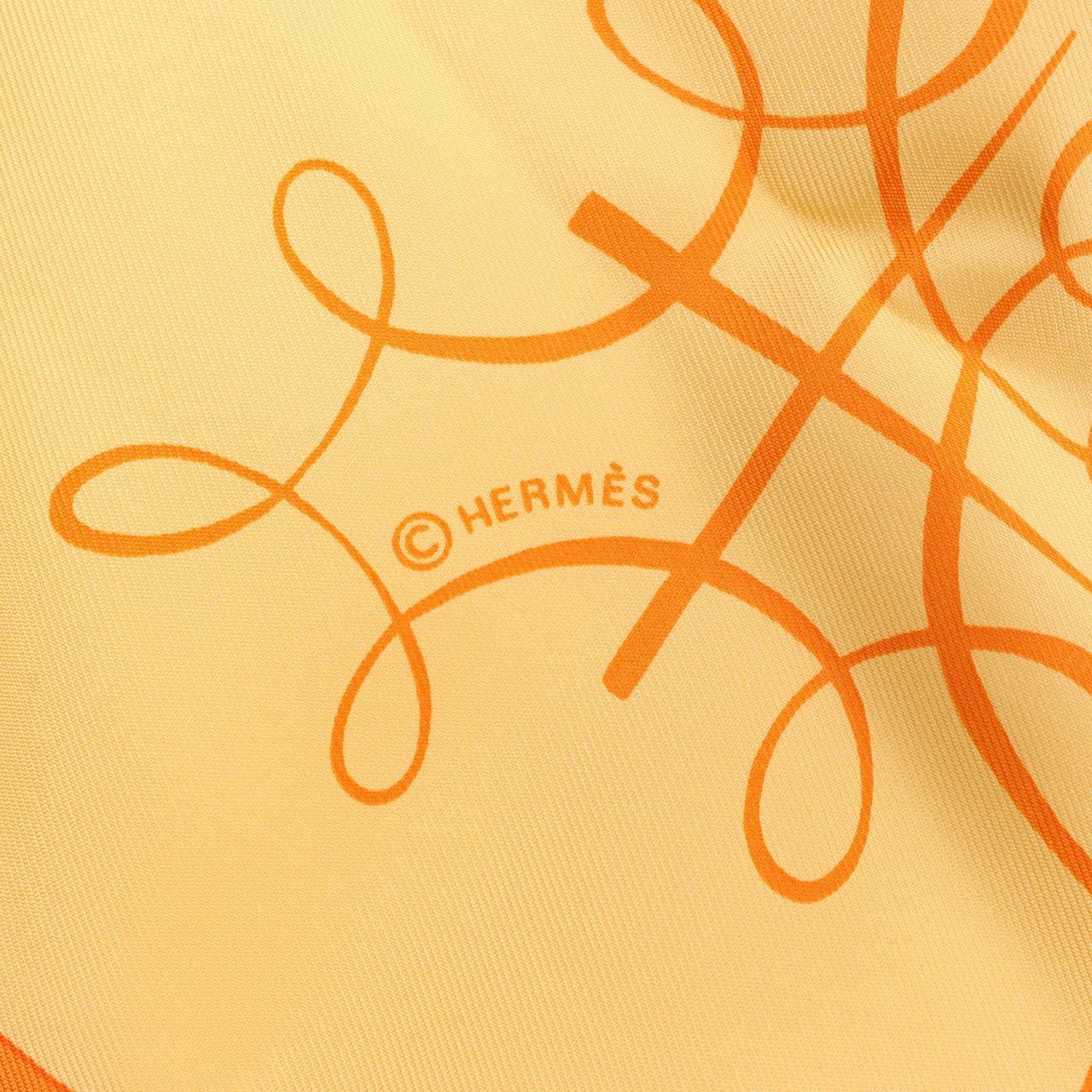 Hermès Hermès Carré 90 "L'ART D'ECRIRE" Silk handkerchief in Yellow Geel