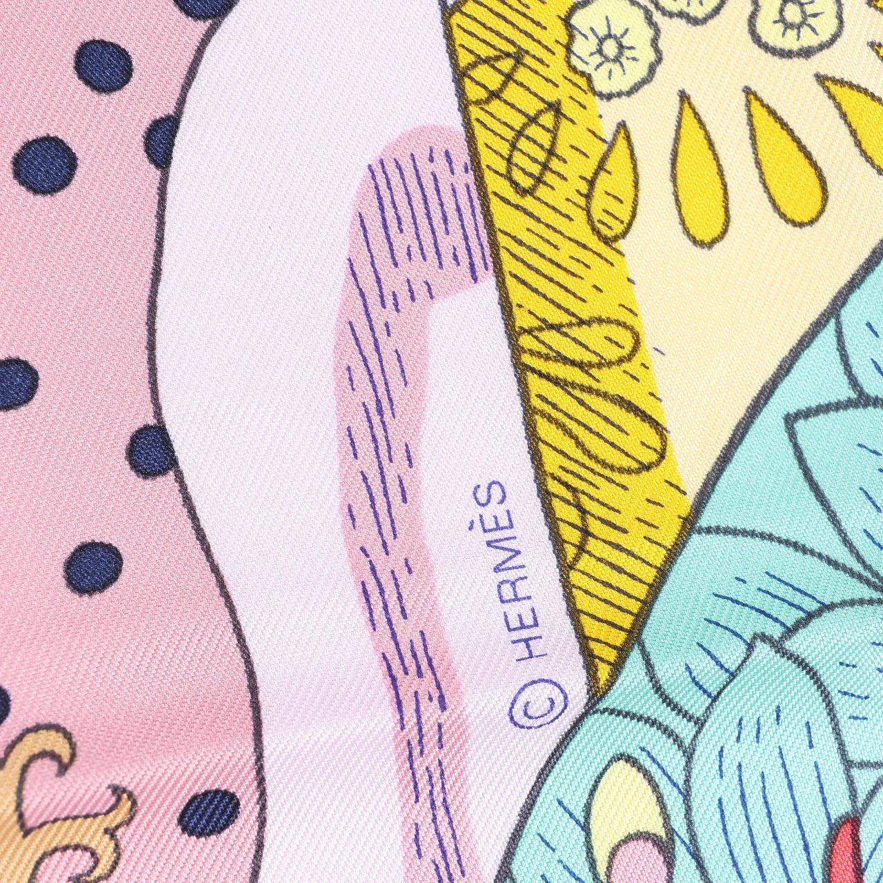 Hermès Hermès Carré 90 "Le Premier Chant" Silk handkerchief in Pink Divers