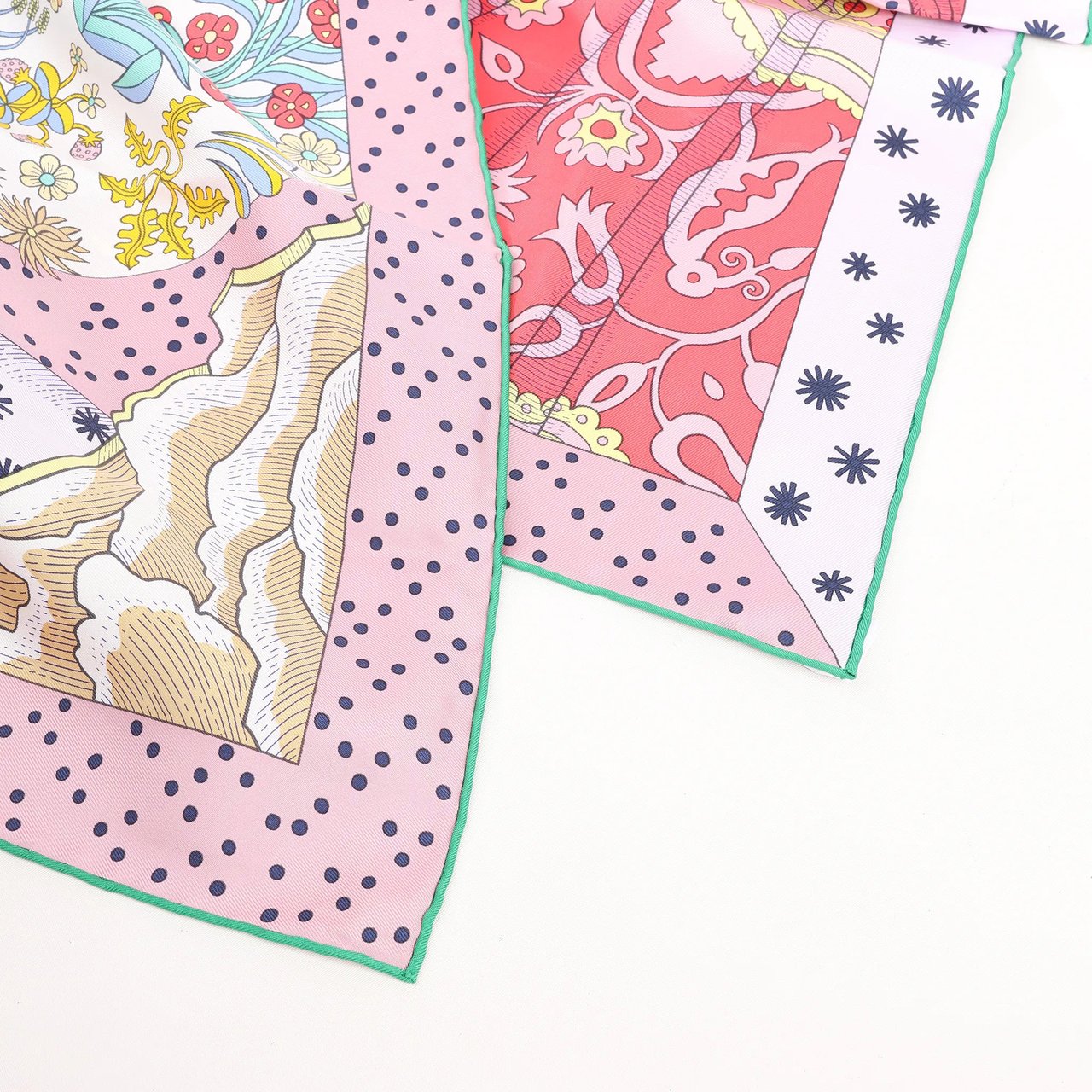 Hermès Hermès Carré 90 "Le Premier Chant" Silk handkerchief in Pink Divers