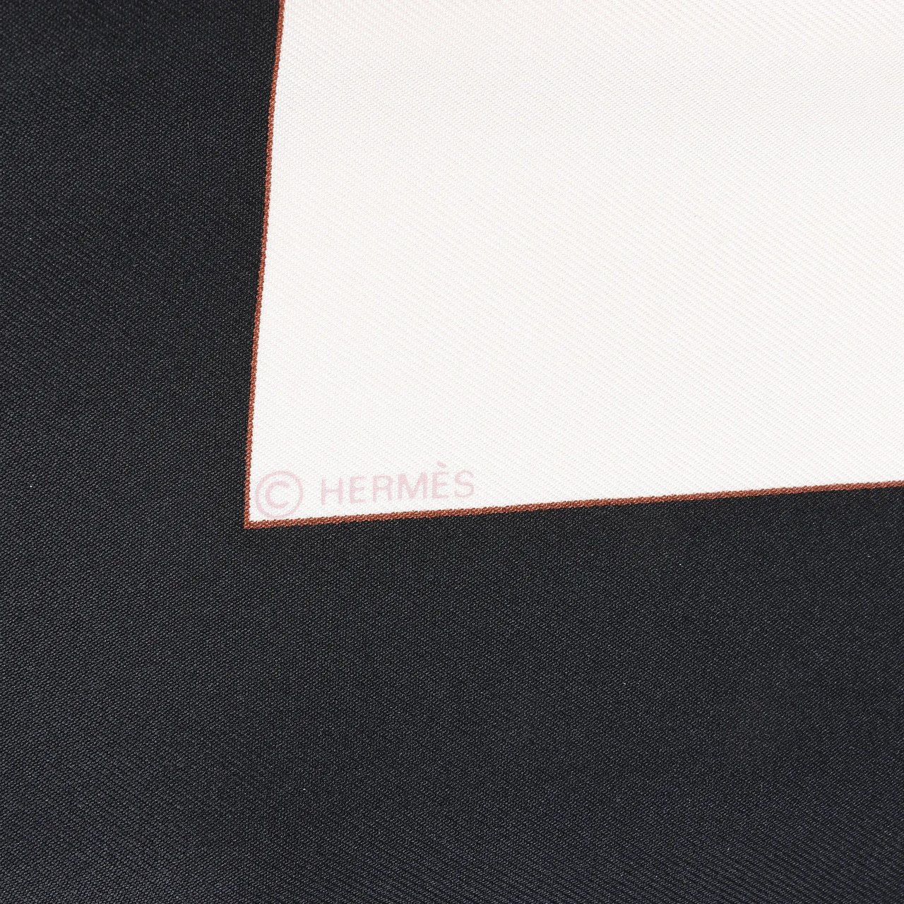 Hermès Hermès Carré 90 "CUIRS DU DESERT" Silk handkerchief in Black x Orange Divers