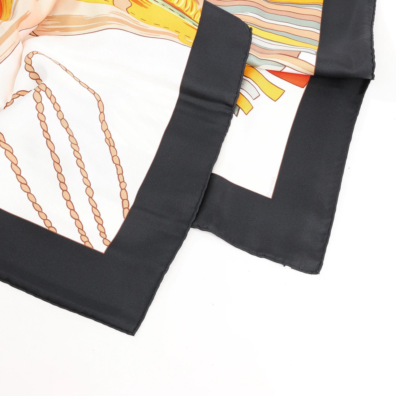 Hermès Hermès Carré 90 "CUIRS DU DESERT" Silk handkerchief in Black x Orange Divers