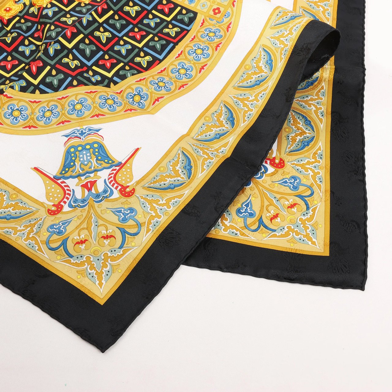 Hermès Hermès Carré 90 "CIELS BYZANTINS" Silk handkerchief in Black x Gold Divers