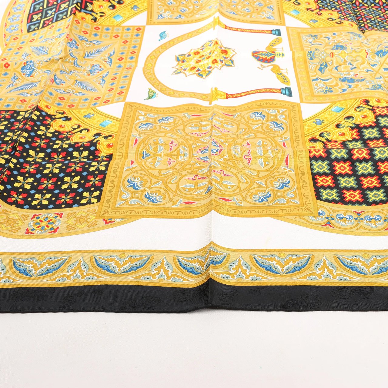 Hermès Hermès Carré 90 "CIELS BYZANTINS" Silk handkerchief in Black x Gold Divers