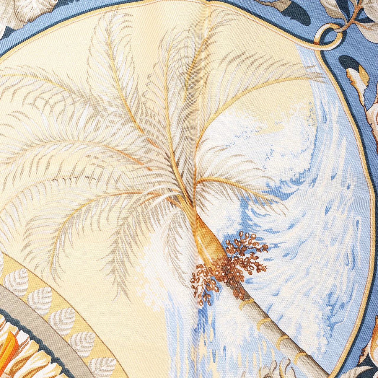 Hermès Hermès Carré 90 "ALOHA" Silk handkerchief in Navy Blue x Beige Divers