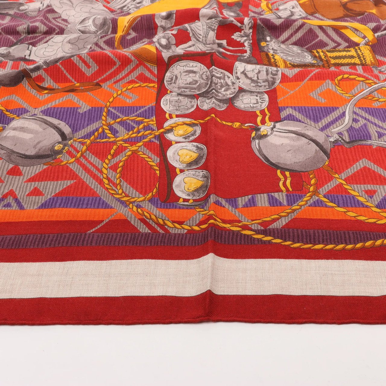 Hermès Hermès Carré 90 "LUJO CRIOLLO" Cashmere & Silk handkerchief in Red Rood