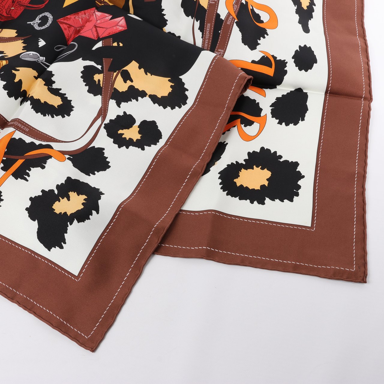 Hermès Hermès Carré 90 "Monsieur et Madame" Silk handkerchief in Brown Bruin