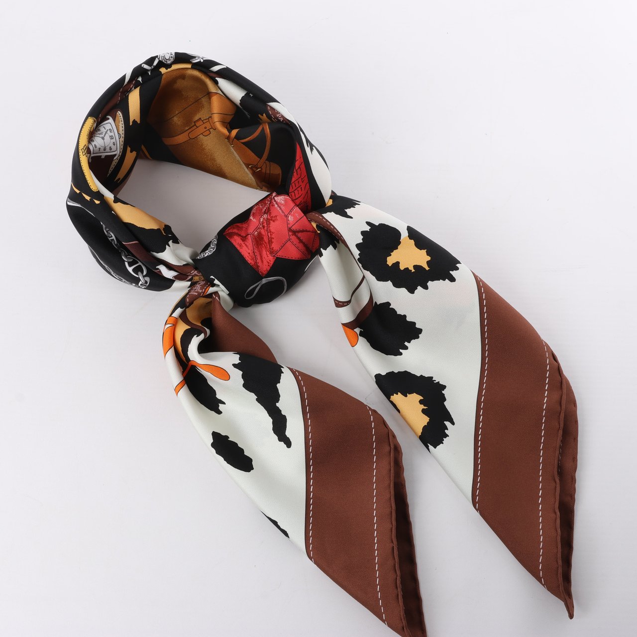 Hermès Hermès Carré 90 "Monsieur et Madame" Silk handkerchief in Brown Bruin