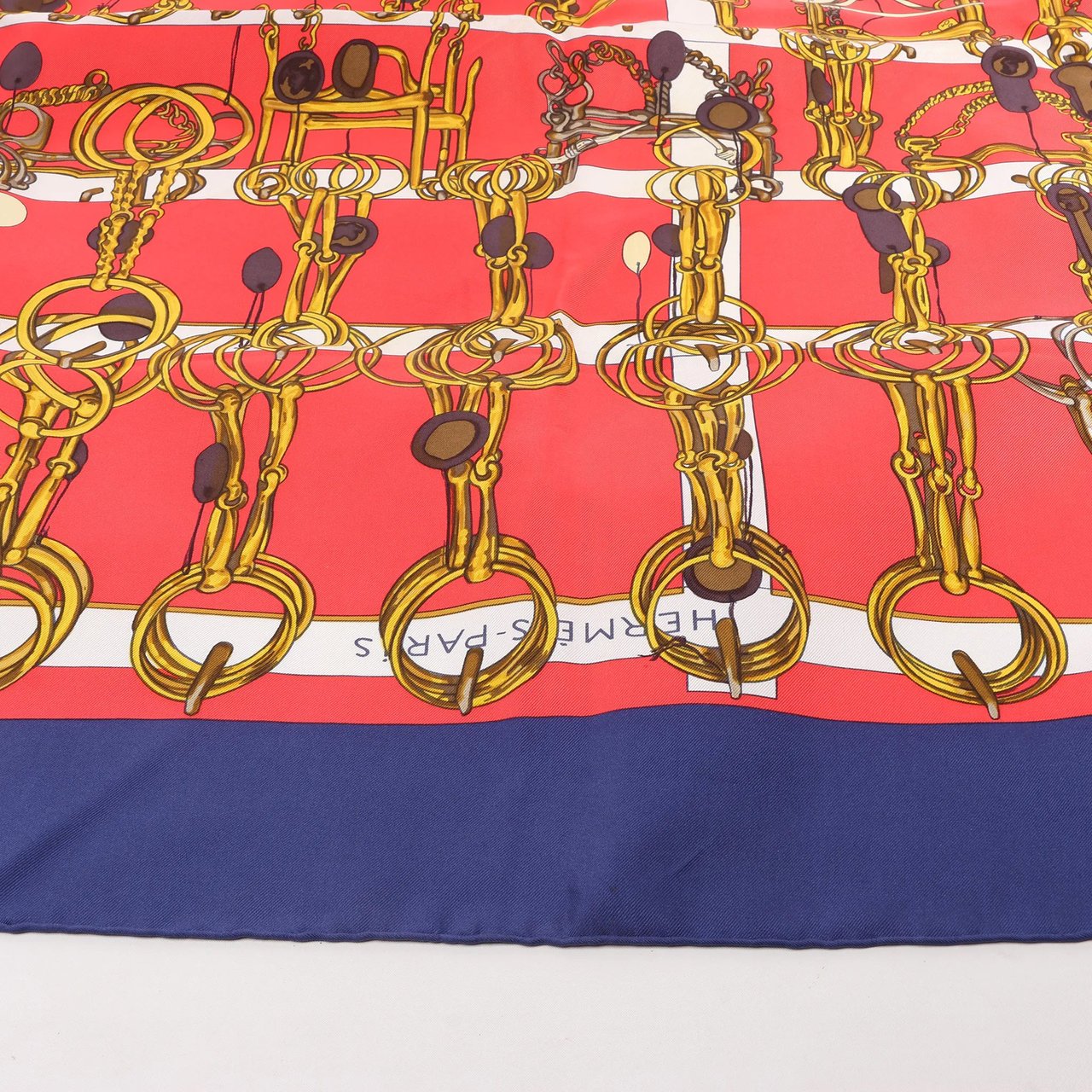Hermès Hermès Carré 90 "MORS&FILETS" Silk handkerchief in Red x Navy Blue Rood