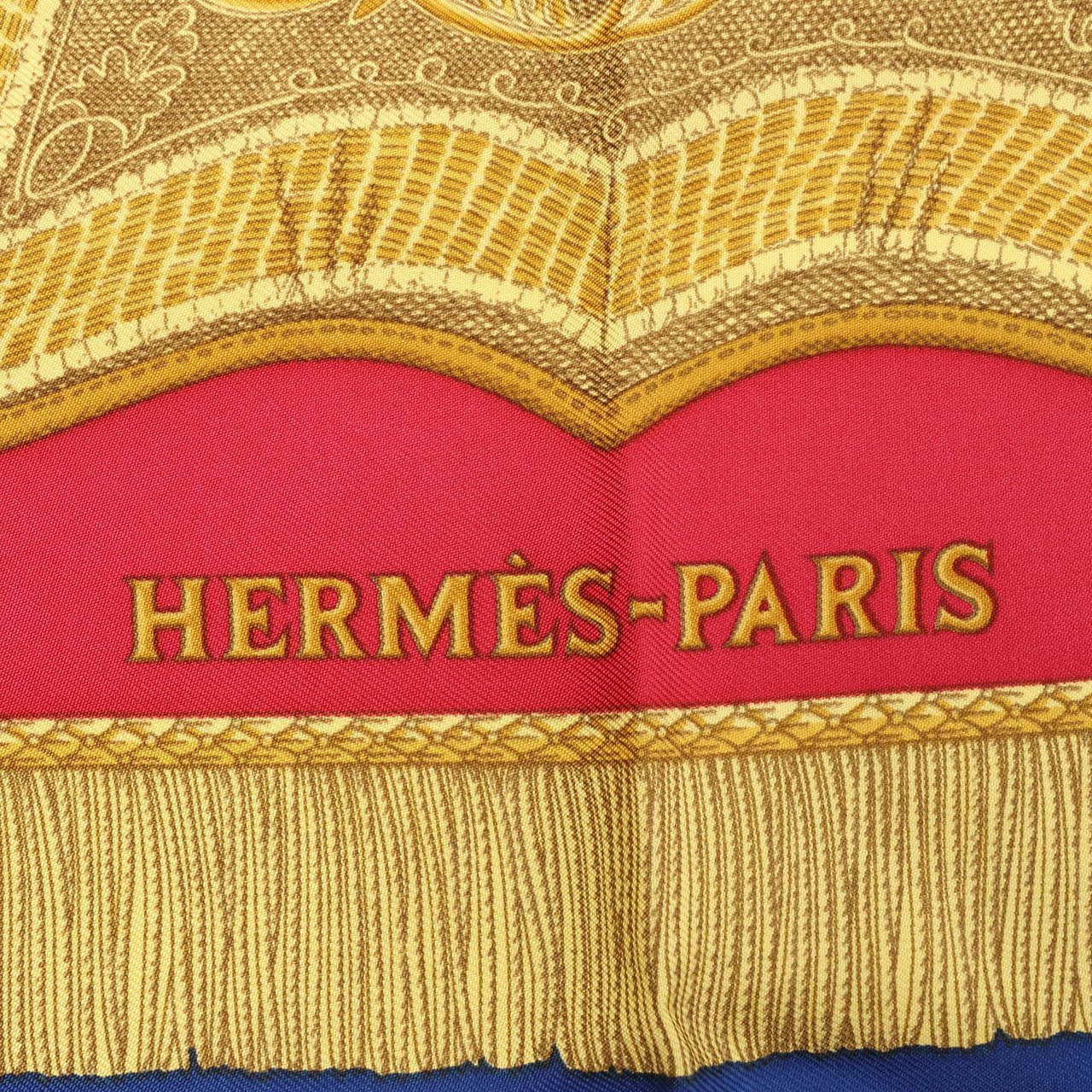 Hermès Hermès Carré 90 "Poste et Cavalerie Saber" Silk handkerchief in Red Rood