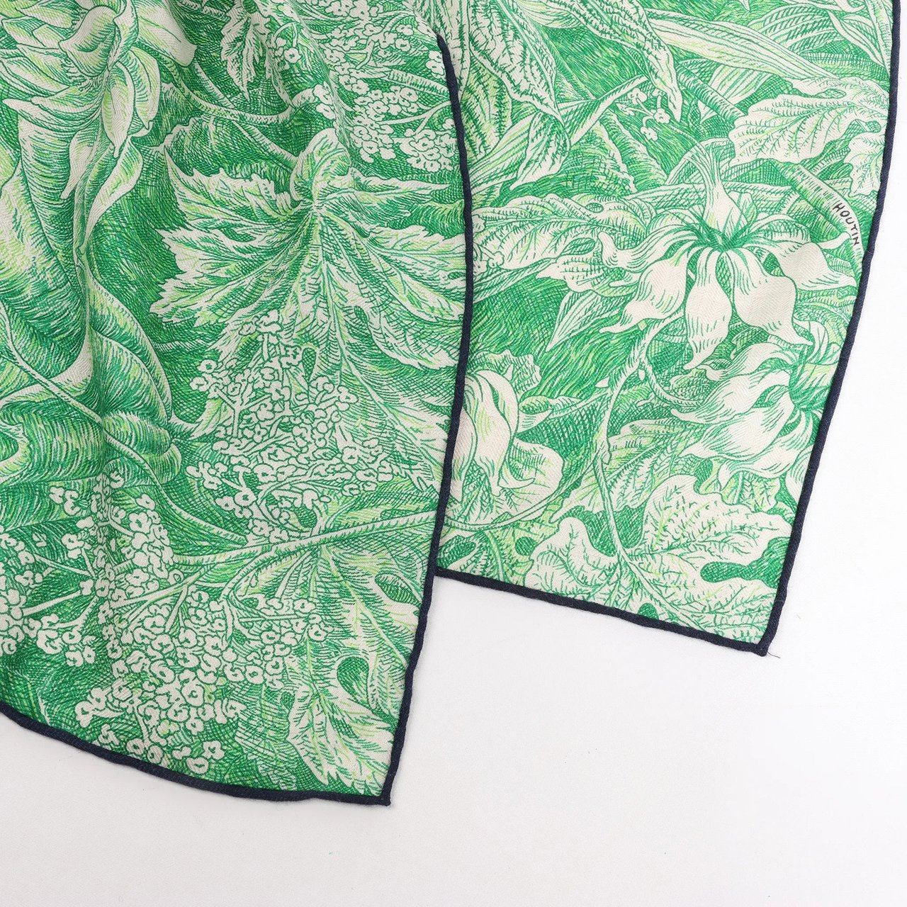 Hermès Hermès Carré Geant "BOTANICO DI PALERMO" Cashmere and Silk Scarf in Green Groen