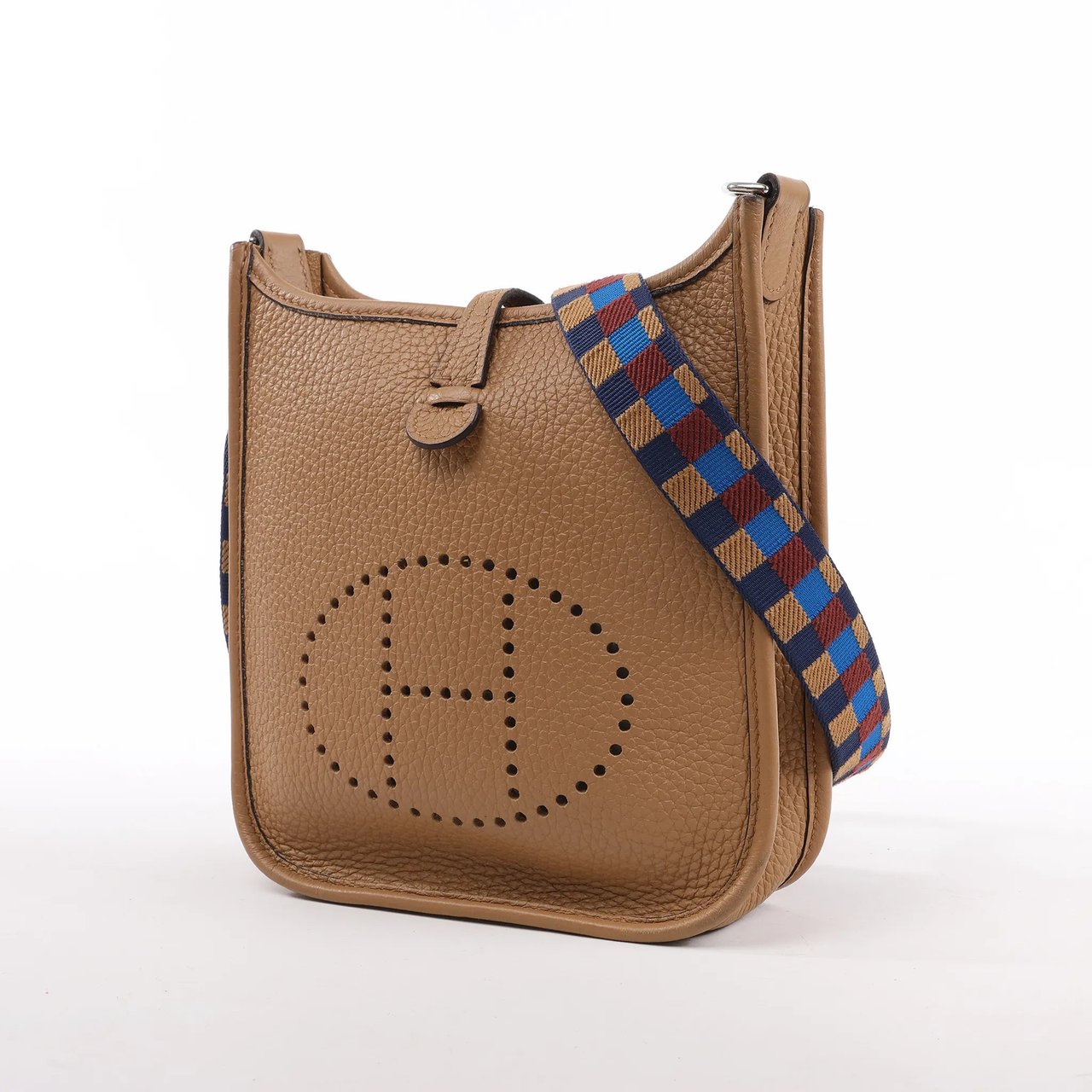 Hermès Hermès Evelyne Taurillon Clemence Maxi Quadrille TPM Chai Shoulder bag U:2022 Bruin