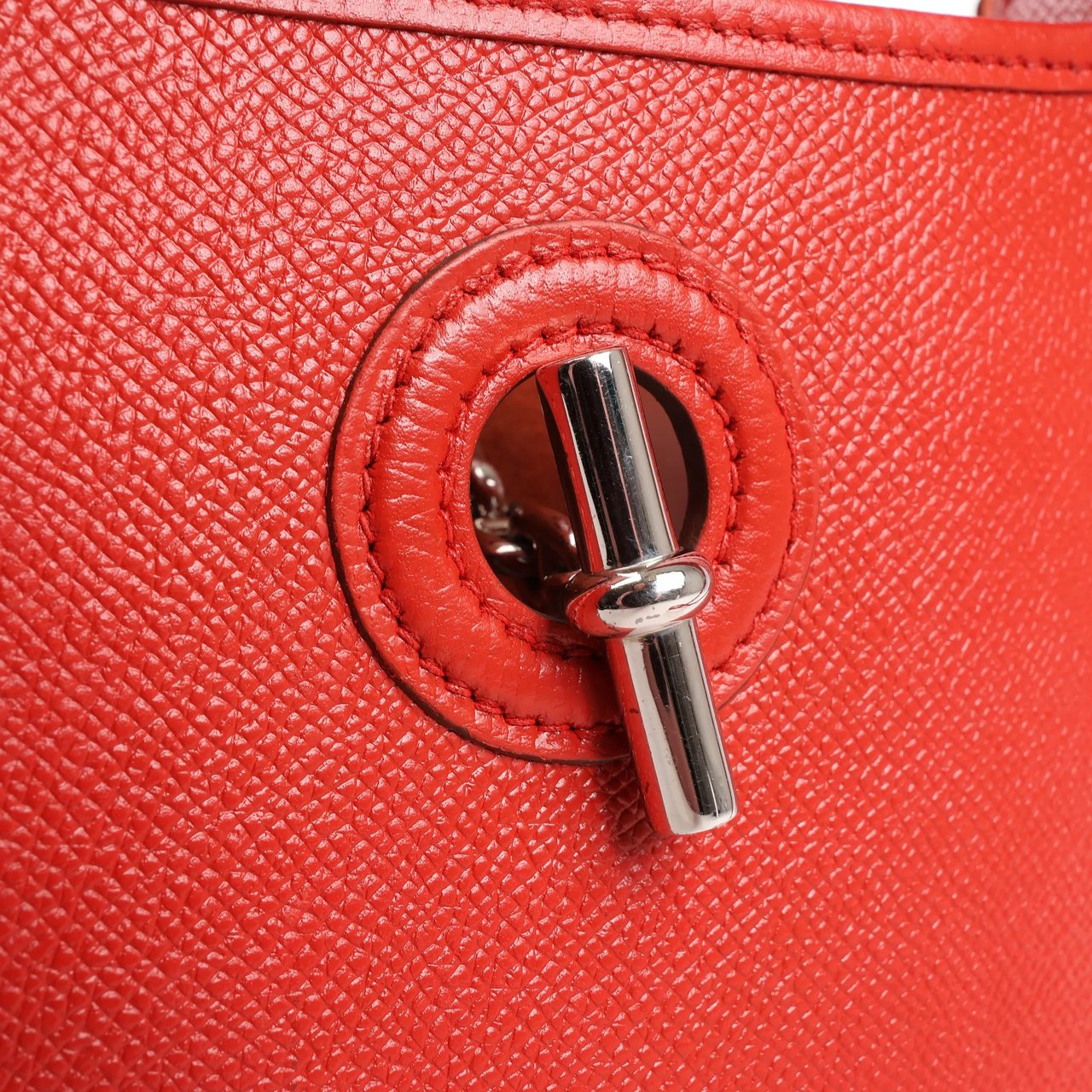Hermès Hermes Vespa TPM Veau Epsom Shoulder Bag in Rouge vif □H: 2004 Rood