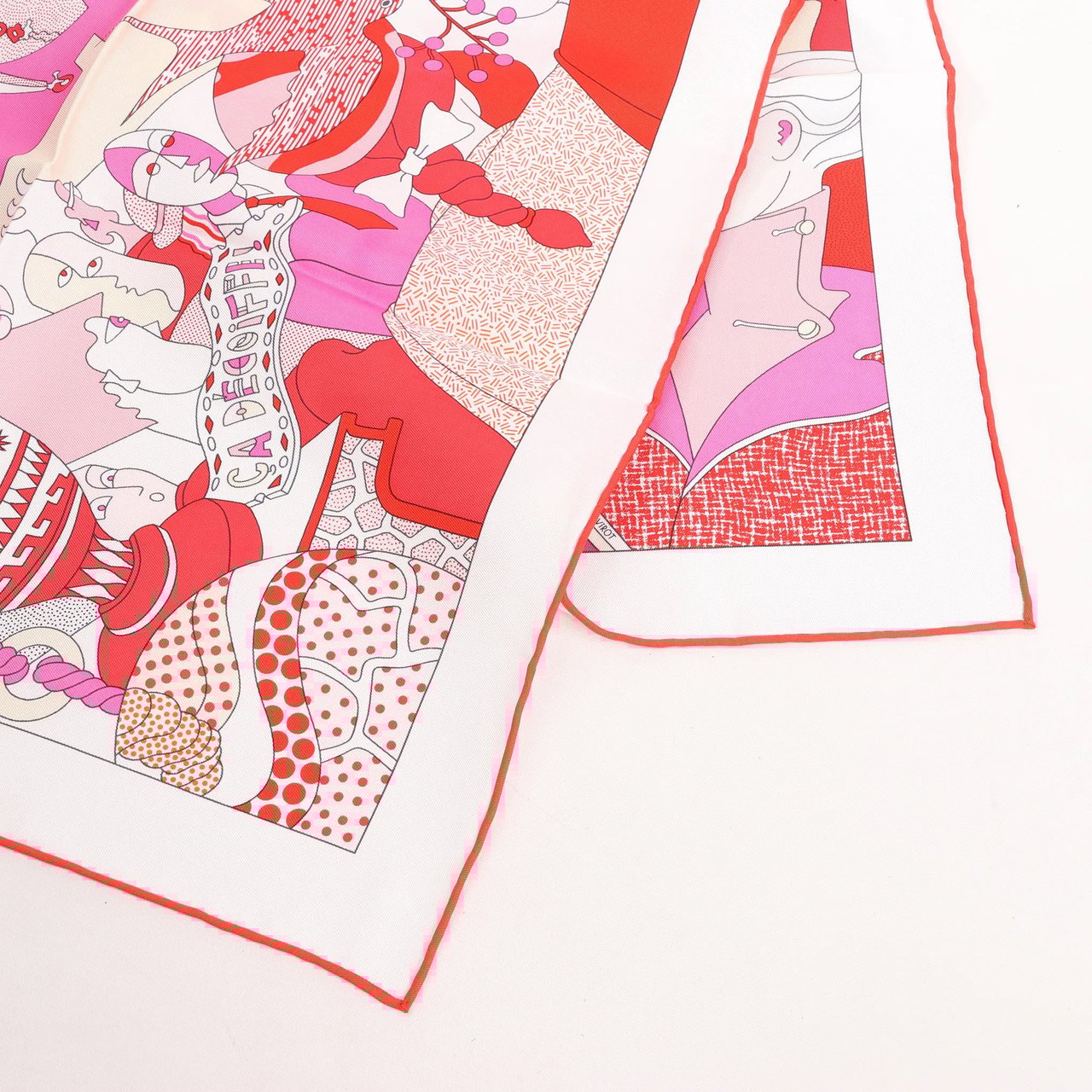 Hermès Hermès Carré 90 "CA DECOIFFE" Silk handkerchief in Pink Roze