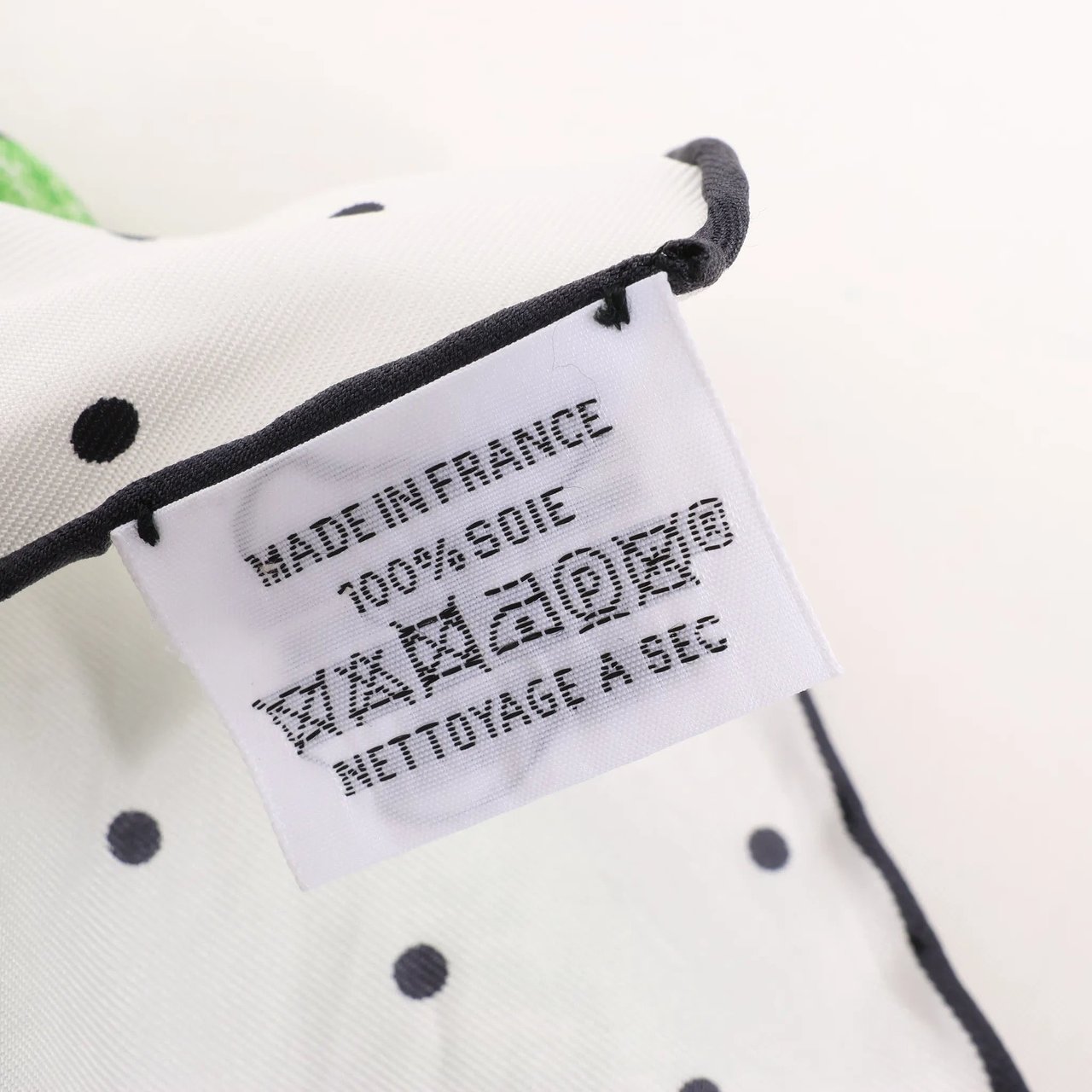 Hermès Hermès Carré 90 "Plumets et Panaches" Silk handkerchief in White x Multicolor Divers