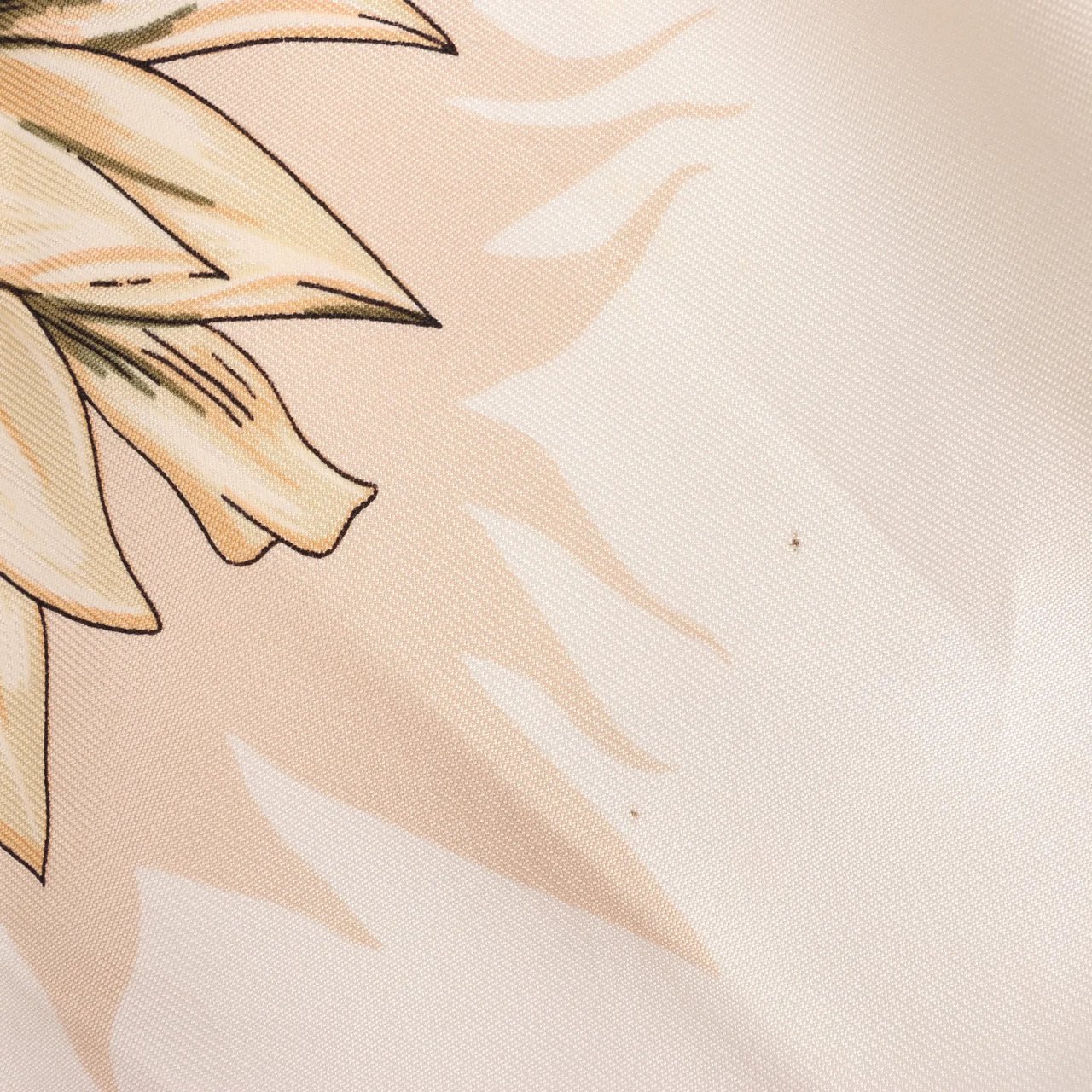 Hermès Hermès Carré 90 "LIle Deserte" Silk handkerchief in Beige Beige