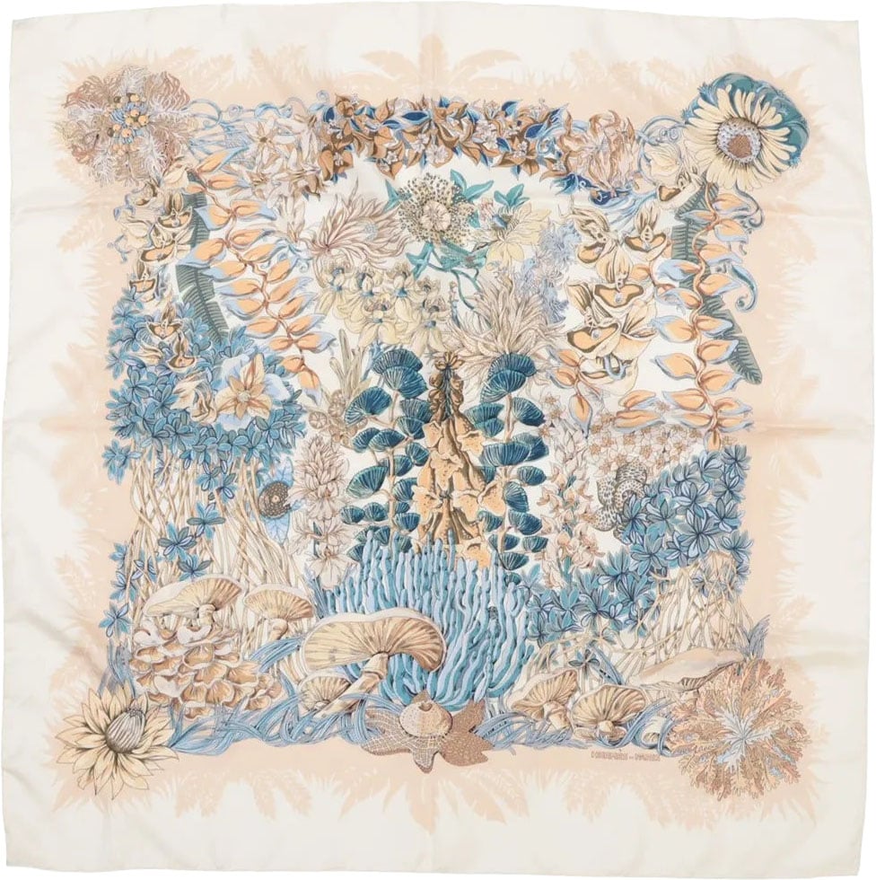 Hermès Hermès Carré 90 "LIle Deserte" Silk handkerchief in Beige Beige