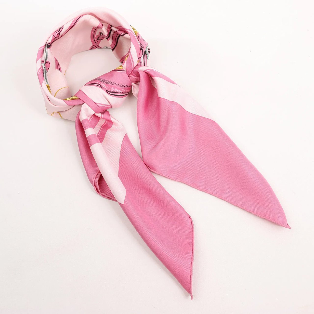 Hermès Hermès Carré 90 "BRIDES de GALA" Silk handkerchief in Pink Roze