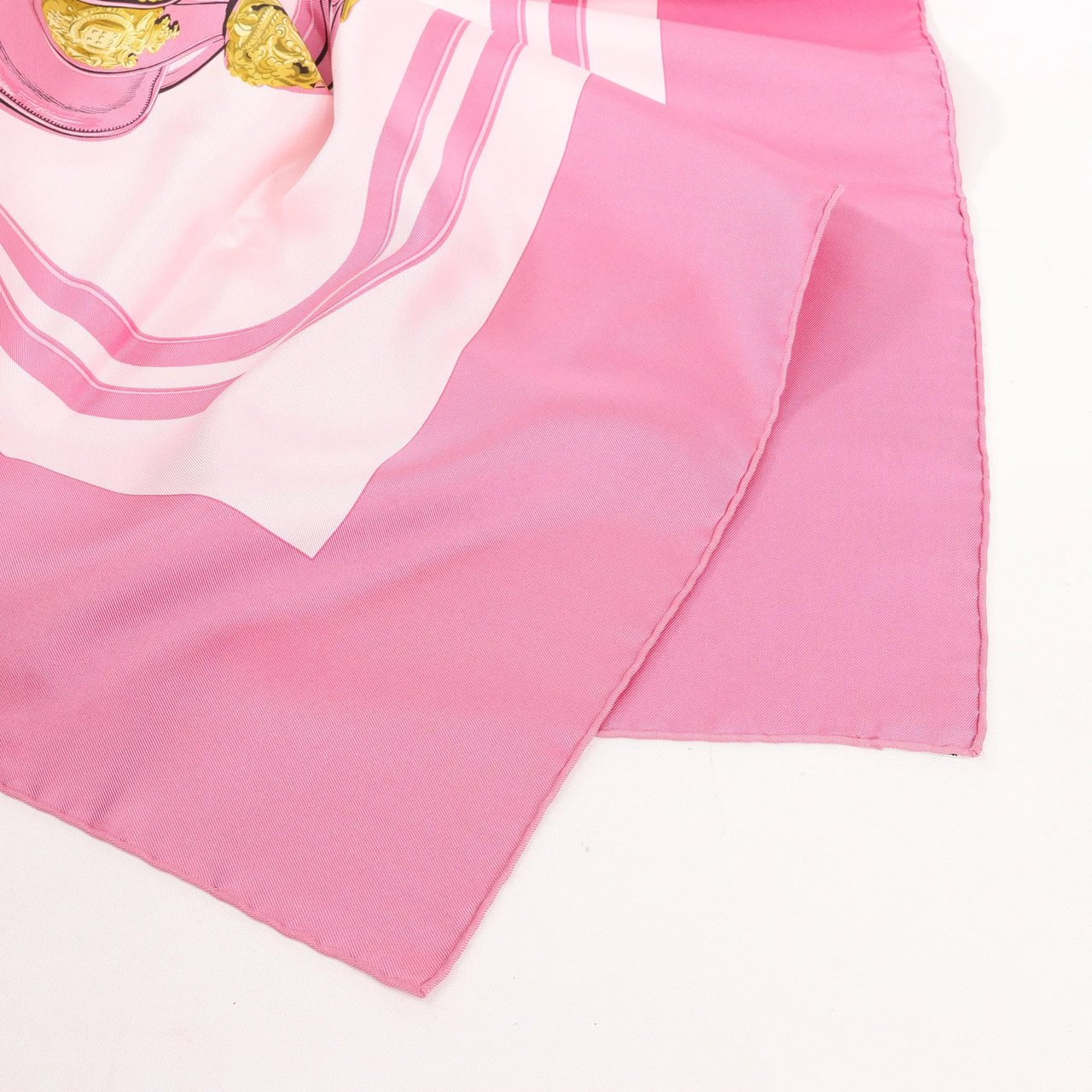 Hermès Hermès Carré 90 "BRIDES de GALA" Silk handkerchief in Pink Roze